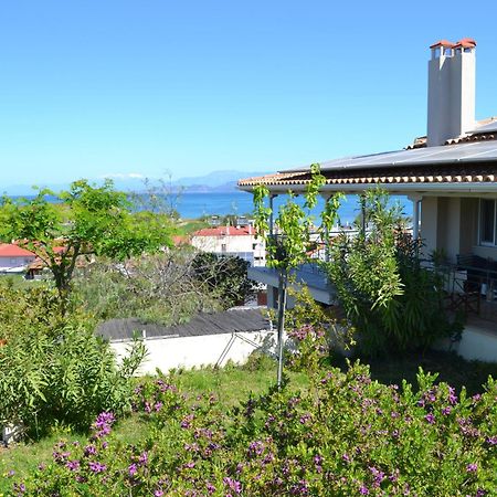 Corinthian Sun - Vacation Home Extérieur photo