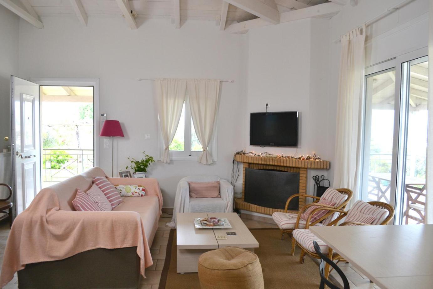 Corinthian Sun - Vacation Home Extérieur photo